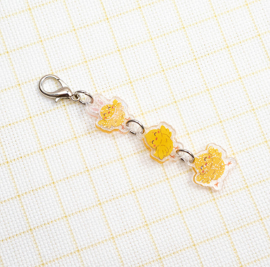 Letistitch SKU 3102 Dancing Chicks - Scissors Minder