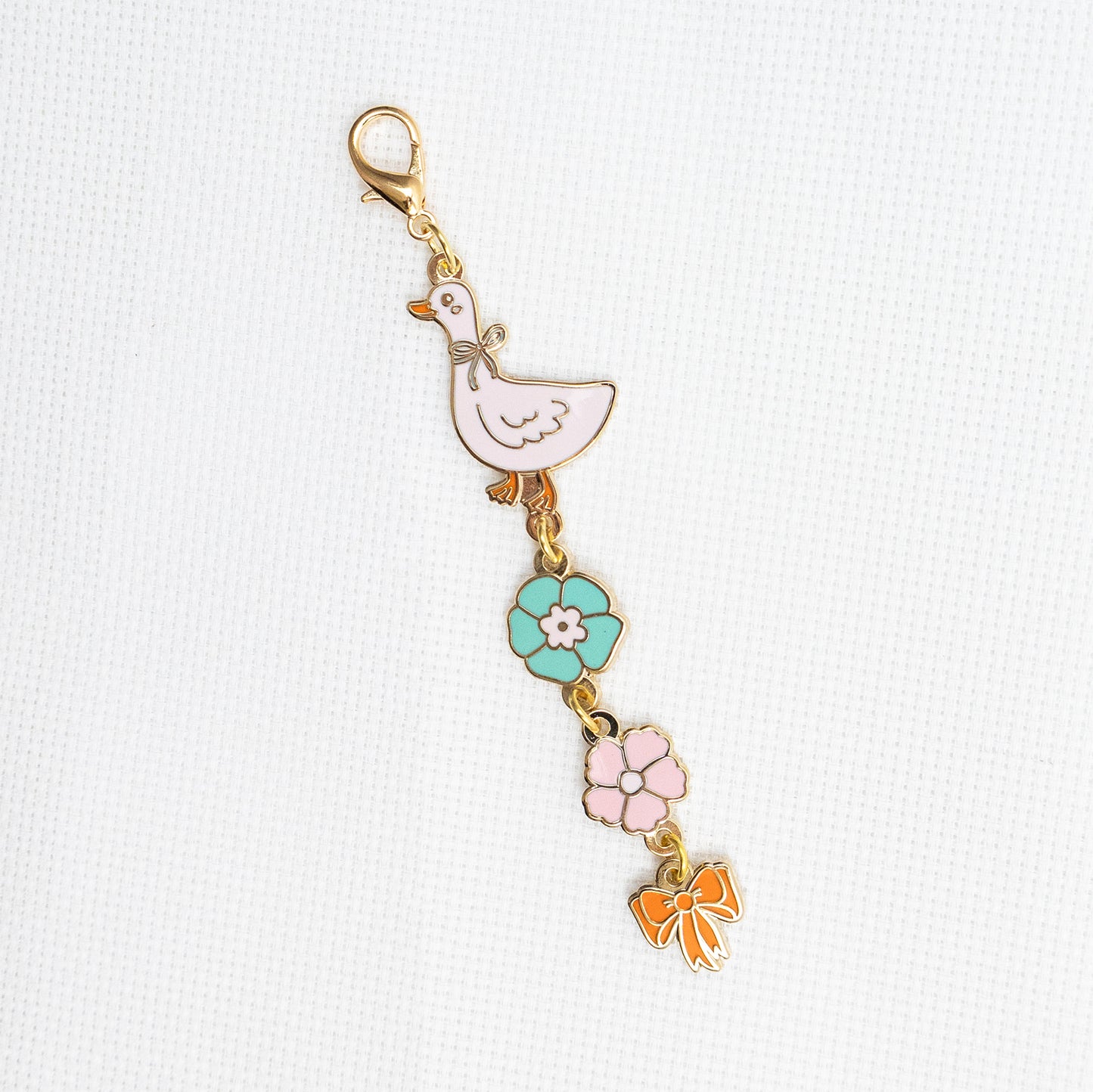 Letistitch SKU 3103 Happy Duckling - Scissors Minder