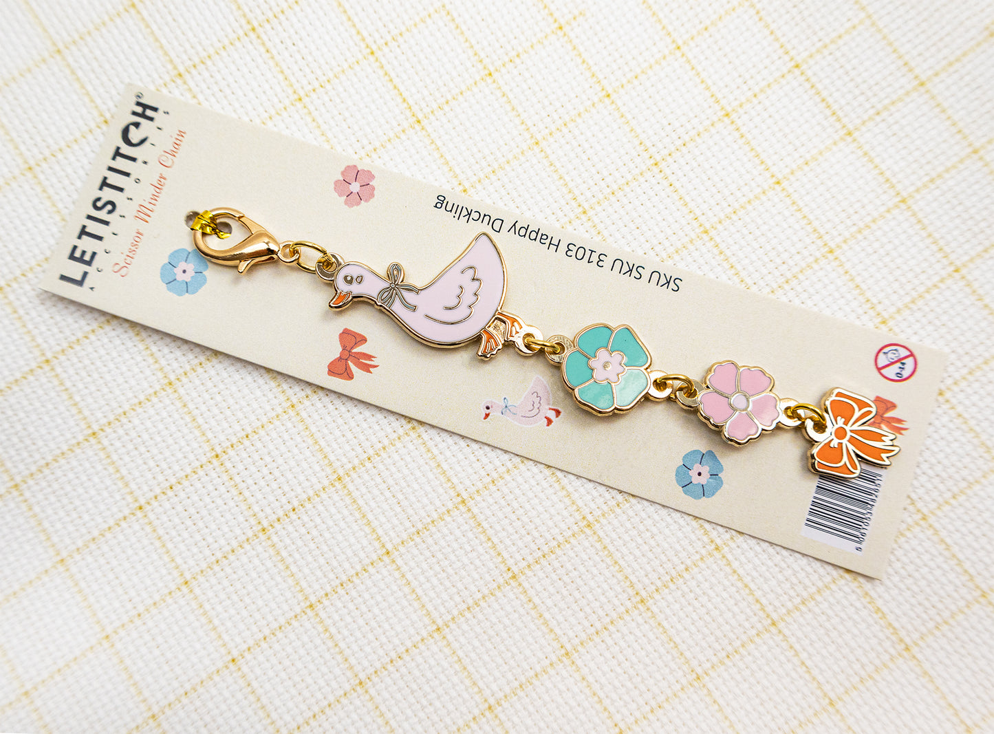 Letistitch SKU 3103 Happy Duckling - Scissors Minder