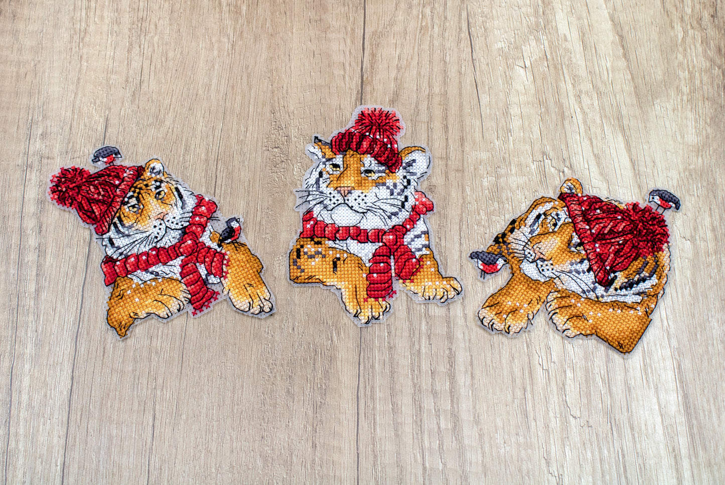 L8017 Christmas Tigers Toys kit of 3 pieces