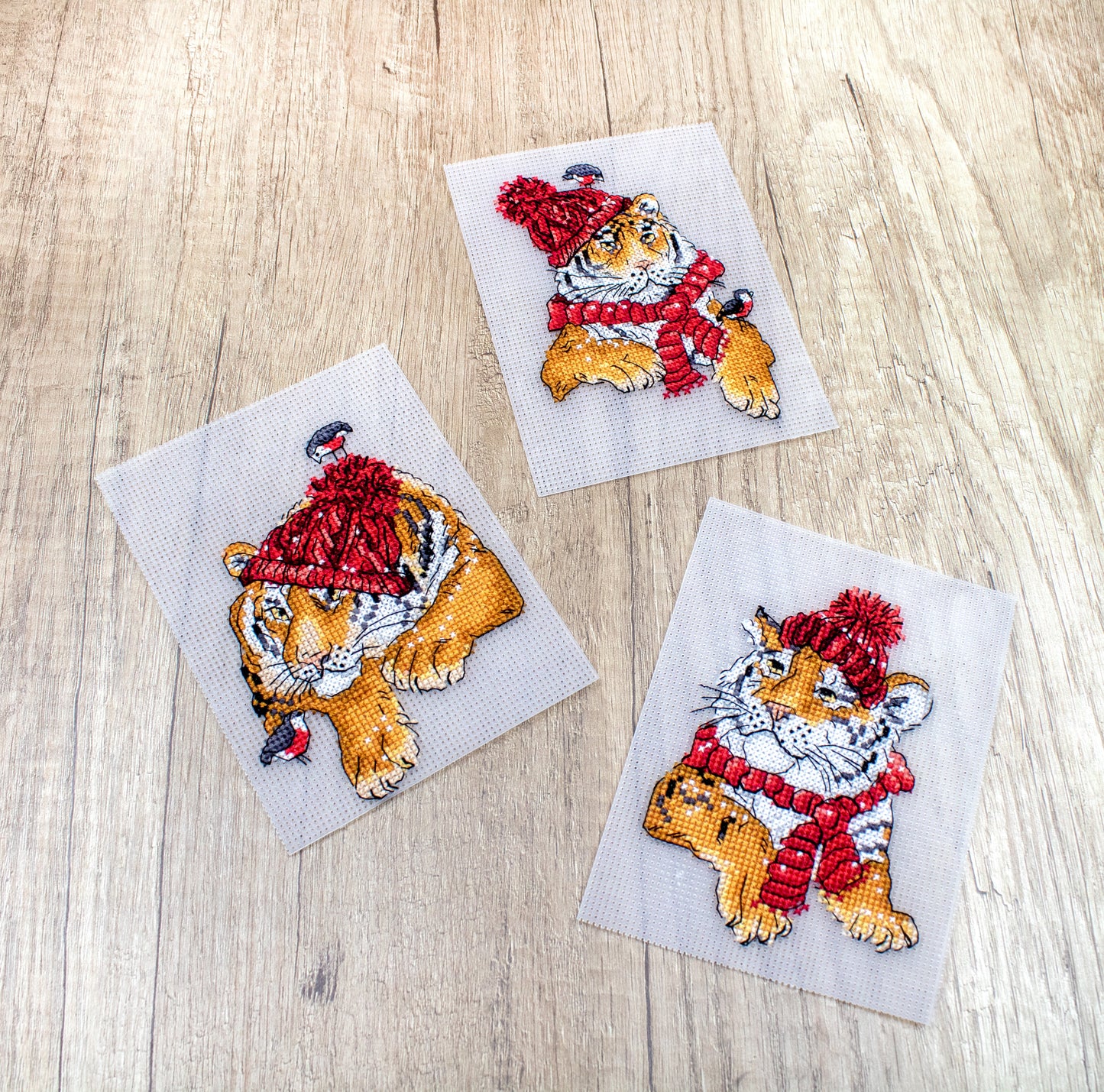 L8017 Christmas Tigers Toys kit of 3 pieces