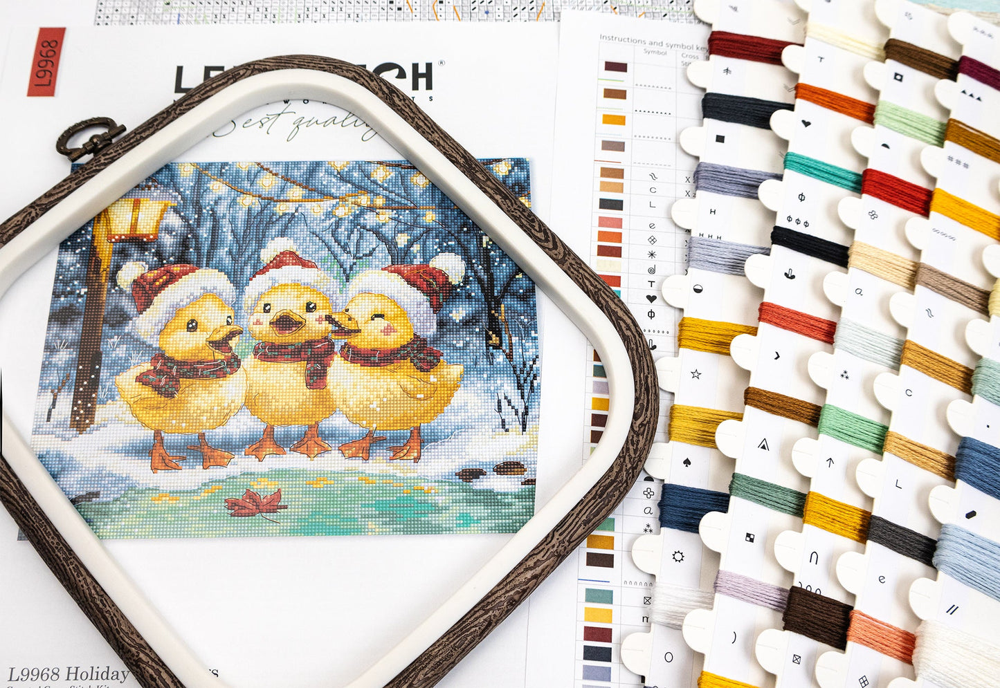 L9968 Holiday Ducklings