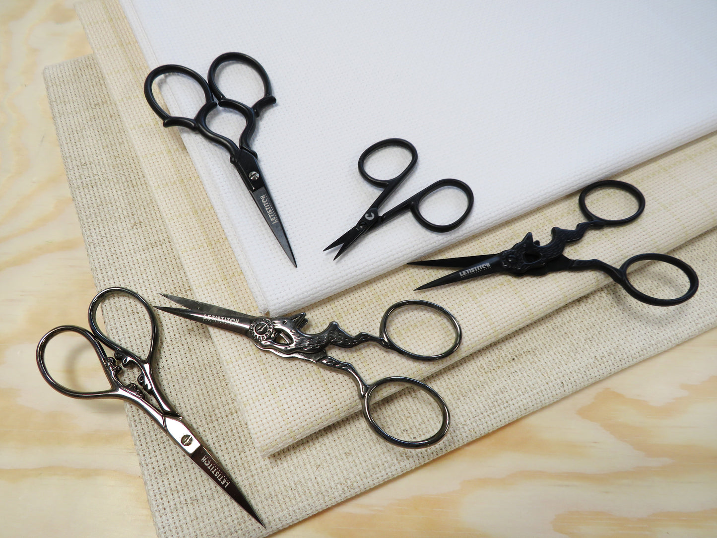 Letistitch Embroidery scissors 'RABBIT' 20042