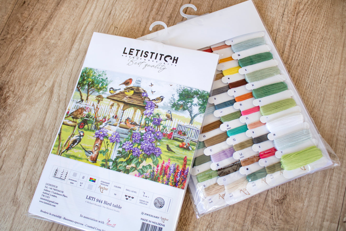 LETI 944 Bird table